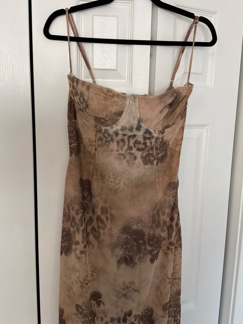 HOUSE OF CB 'Aiza' Cream Floral Print Maxi Dress Large with Plus Cup NWT - Picture 4 of 8